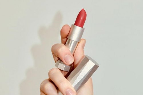 Juni draws inspiration from the past to create 100% recyclable lipstick tube
