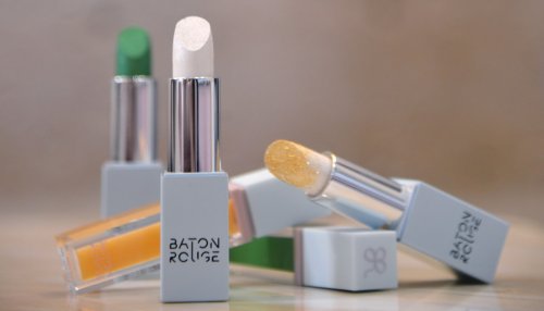 Lipsticks regain colour and bank on customization