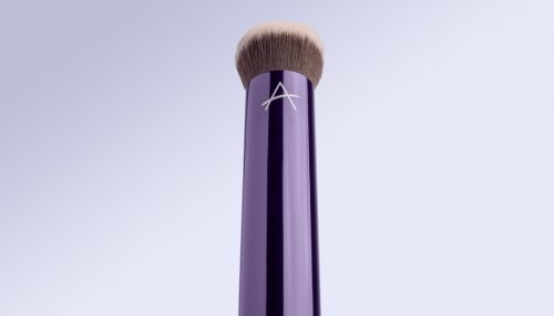 Anisa International launches a line of minimalistic stand-up alone brushes