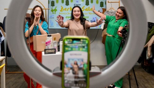 Les entrepreneurs indonésiens profitent de la fièvre du shopping sur TikTok