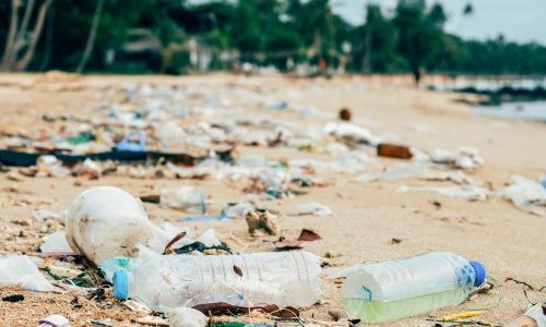 Le G7 promet zéro pollution plastique en vue d'un traité international